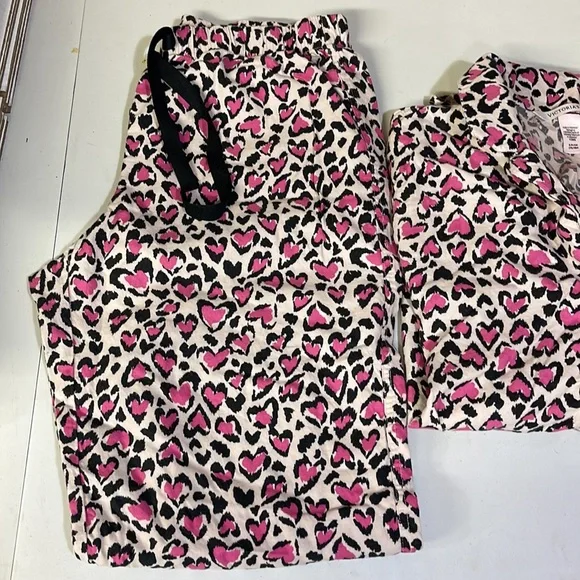Victoria’s Secret Pjs Long sleeve & Pants Small - Picture 4 of 4